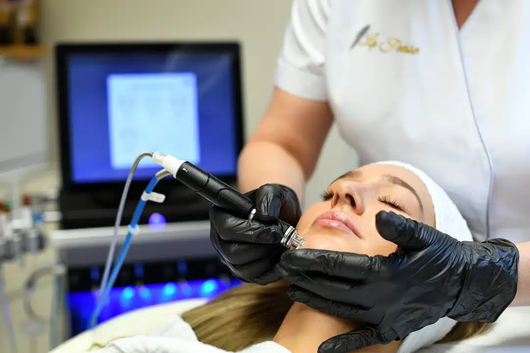 Home_8th_img HydraFacial-Behandlung bei La Finesse in Bern