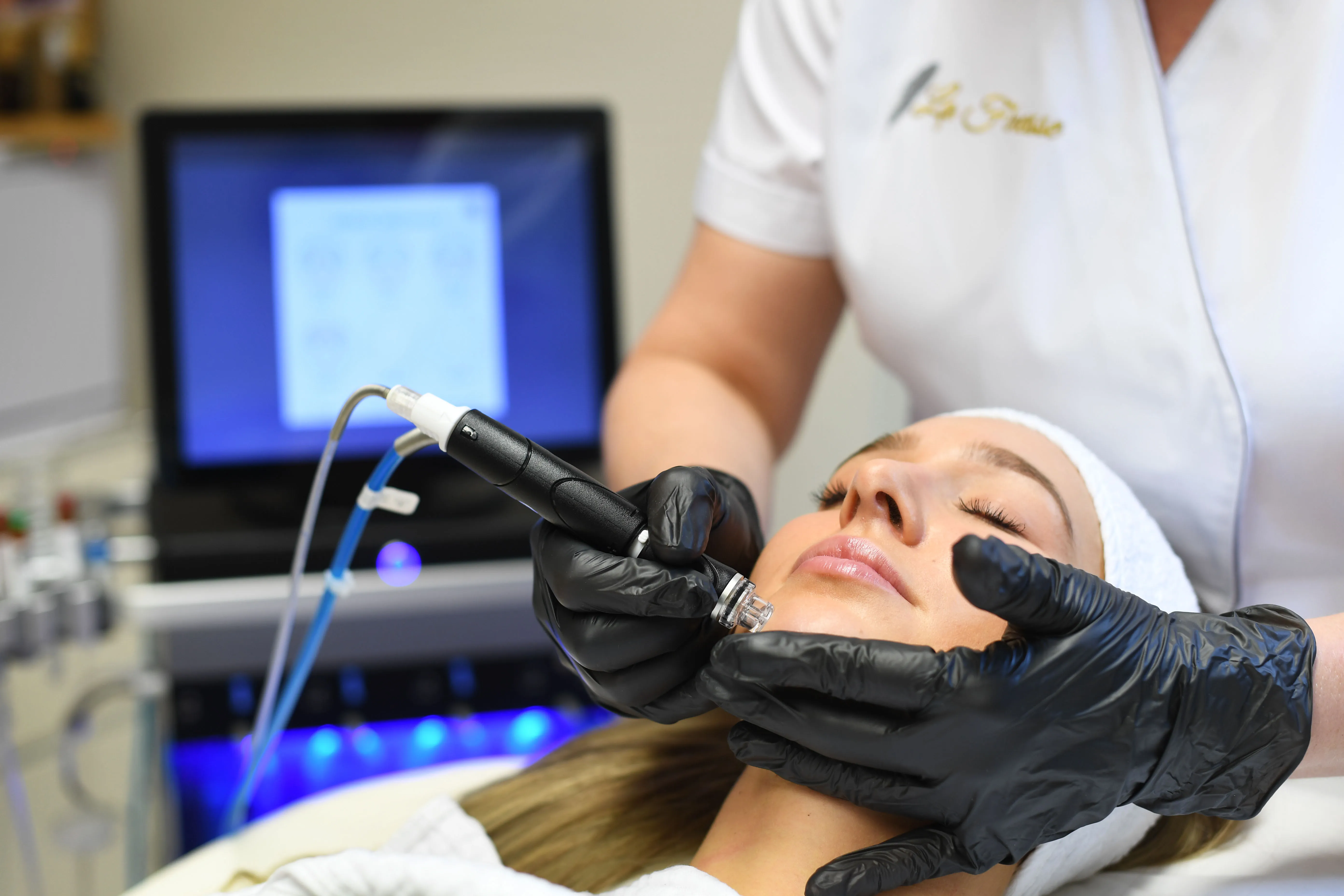 HydraFacial-Behandlung bei La Finesse in Bern