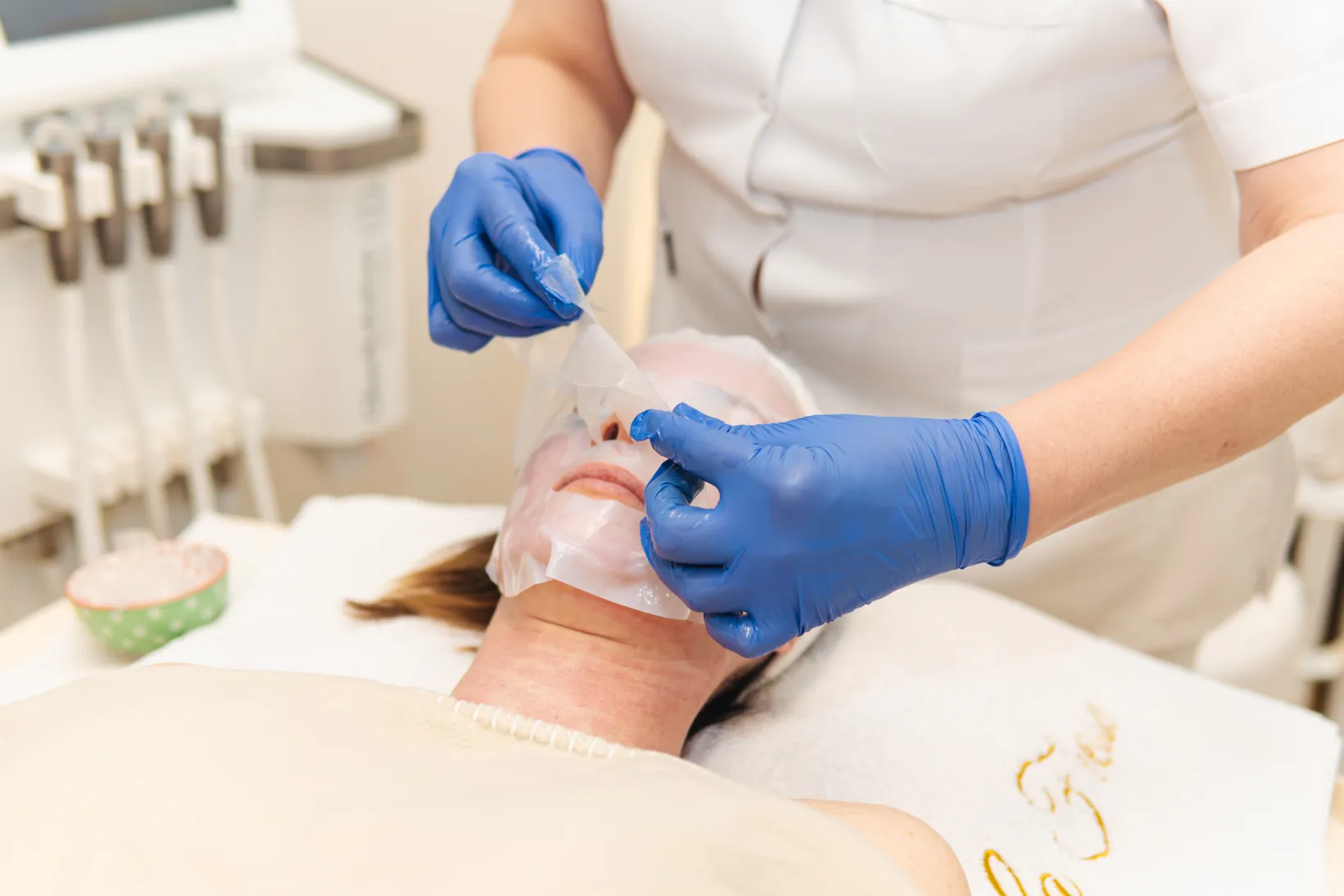 Finition apaisante avec un masque soignant